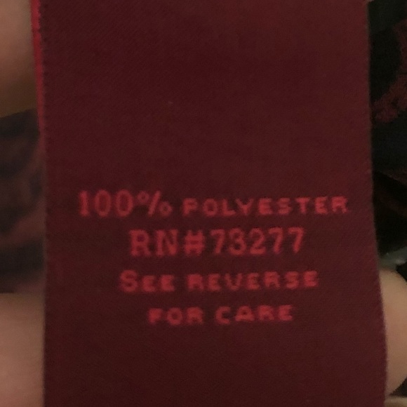 Button Up Blouse 🥀🖤❤️ - Picture 5 of 5